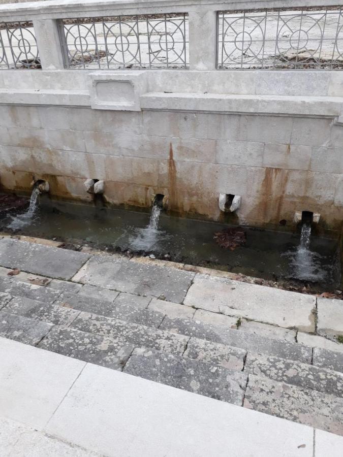 Villa Kuca Za Odmor Varos Vrlika Exterior foto