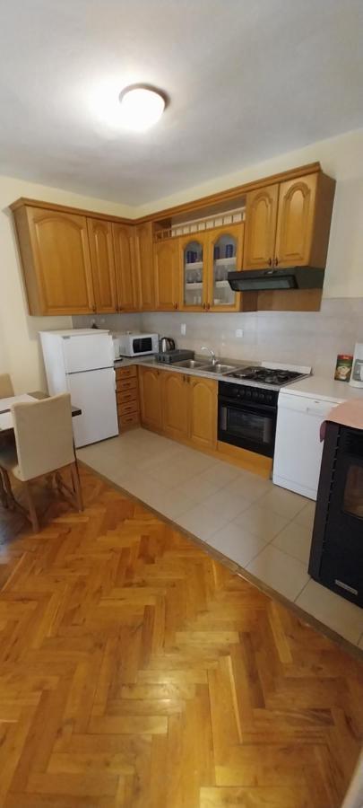 Villa Kuca Za Odmor Varos Vrlika Exterior foto
