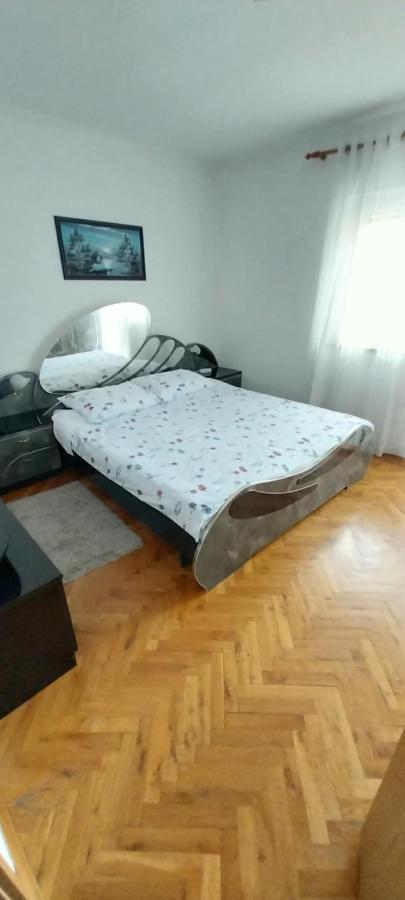 Villa Kuca Za Odmor Varos Vrlika Exterior foto