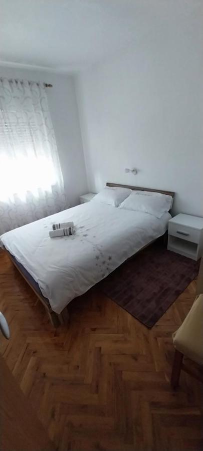 Villa Kuca Za Odmor Varos Vrlika Exterior foto